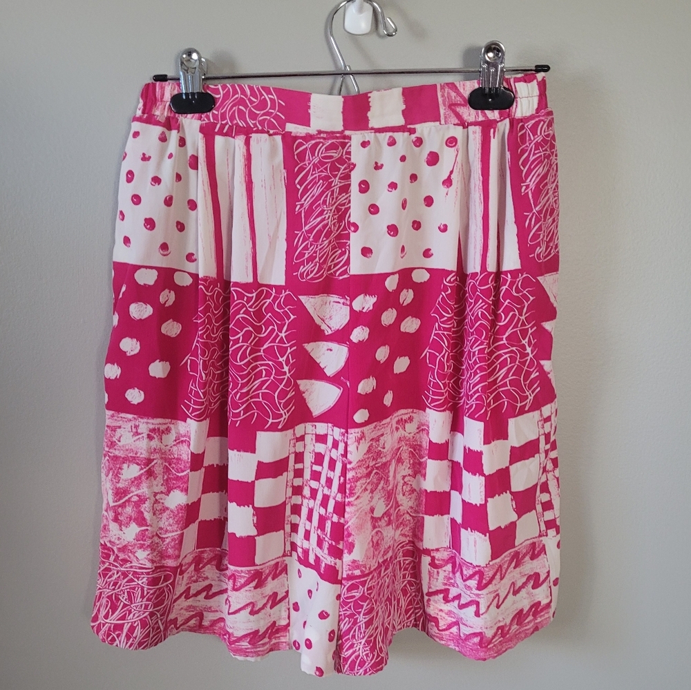 1980s Pink Geometric Print High Rise shorts - Picture 4 of 8